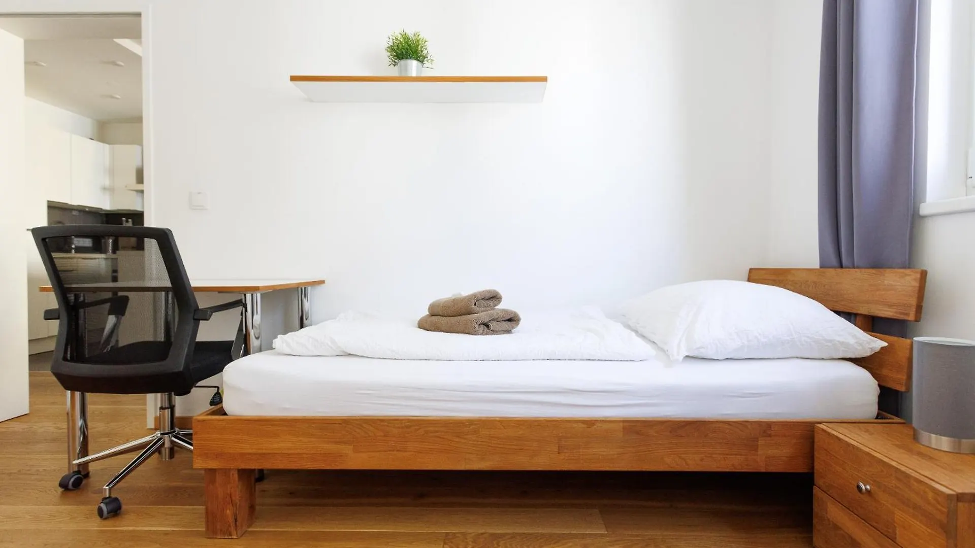 Spacious Group Apartment With Balcony Vienna Austria