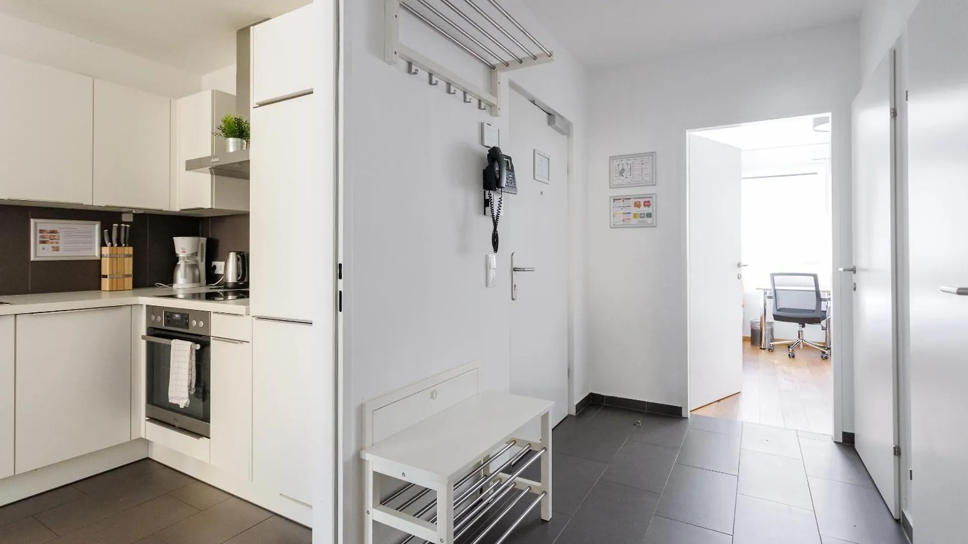 Spacious Group Apartment With Balcony Vienna