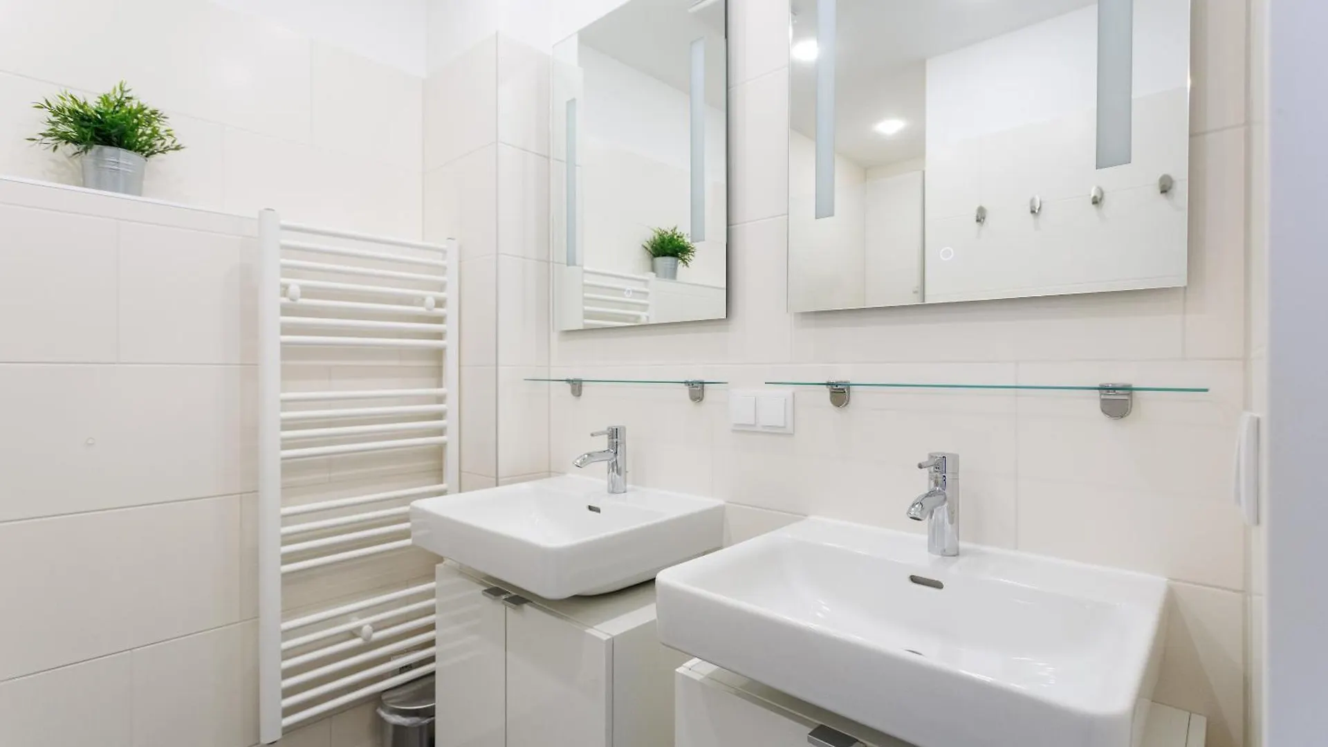 Spacious Group Apartment With Balcony Vienna 0*,  Austria
