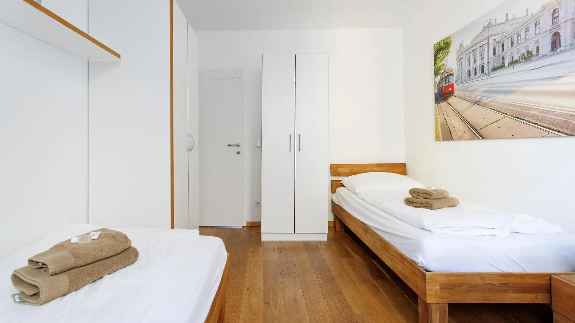 Spacious Group Apartment With Balcony Vienna