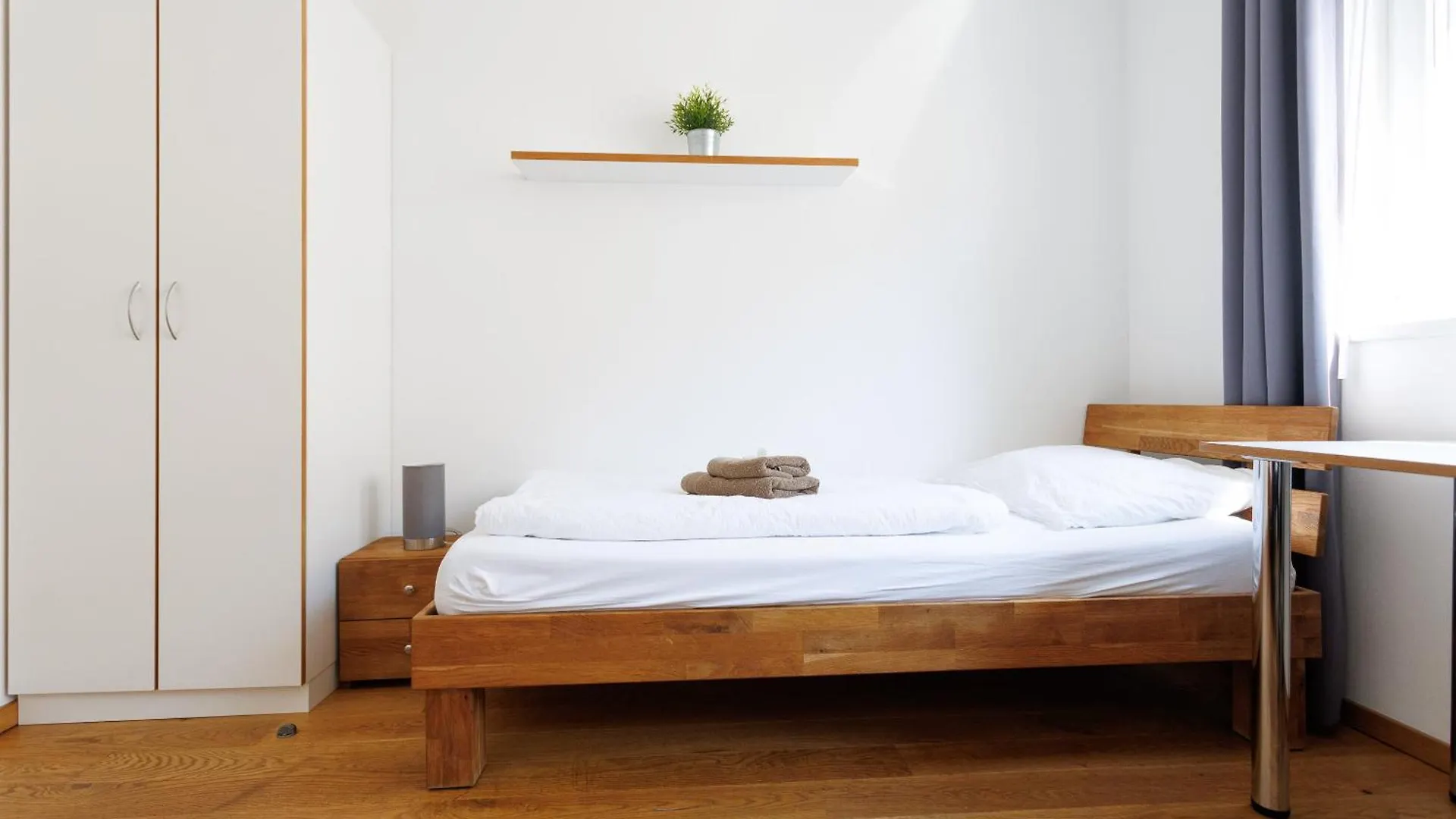 Spacious Group Apartment With Balcony Vienna Austria